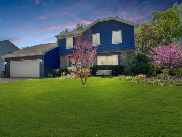 a house view with a outdoor space