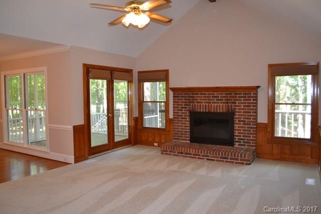 165 Thousand Oaks Road Fort Mill, SC 29707 - Photo 3 of 18 Gallery Image 3