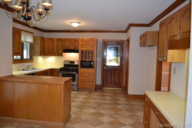 165 Thousand Oaks Road Fort Mill, SC 29707 - Photo 5 of 18 Gallery Image 5