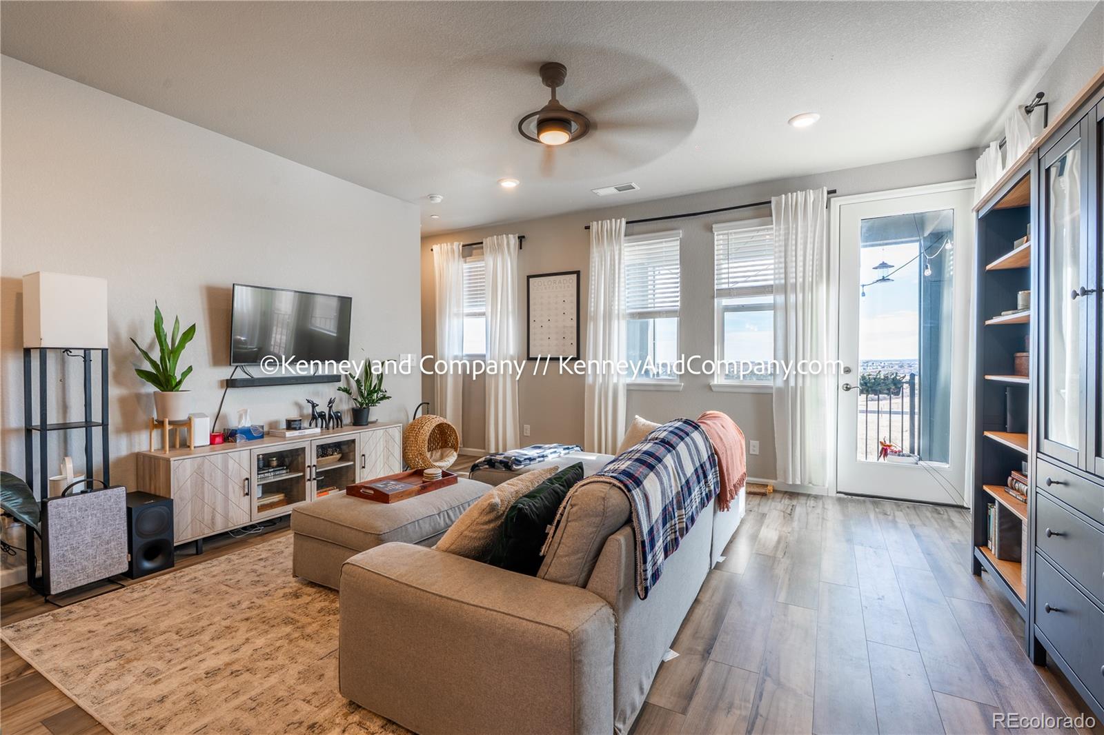 6920 Merseyside Lane Castle Pines, CO 80108 - Photo 8 of 26