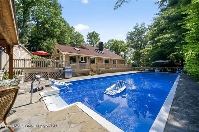 $1,149,000 | 68 Tall Oaks Drive, Kingston, NY 12401