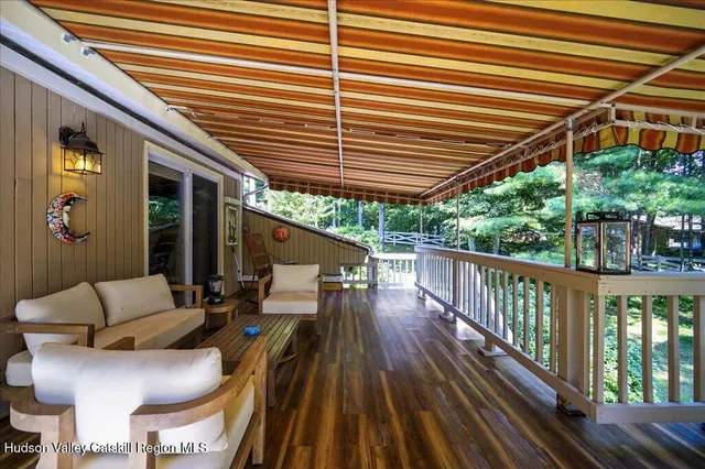 $1,149,000 | 68 Tall Oaks Drive, Kingston, NY 12401