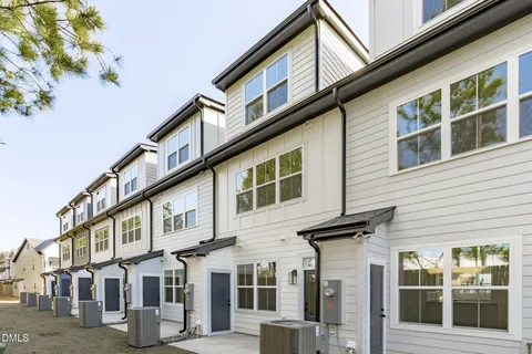 $349,900 | 4811 Gossamer Lane, Unit 106, Raleigh, NC 27616