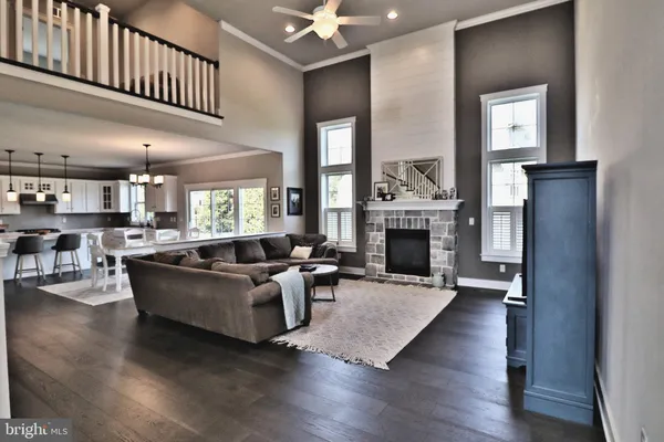 $835,000 | 1071 Valley Crossing Drive, Lititz, PA 17543