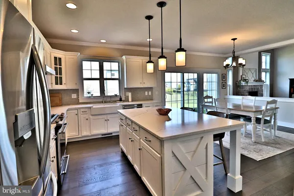 $835,000 | 1071 Valley Crossing Drive, Lititz, PA 17543