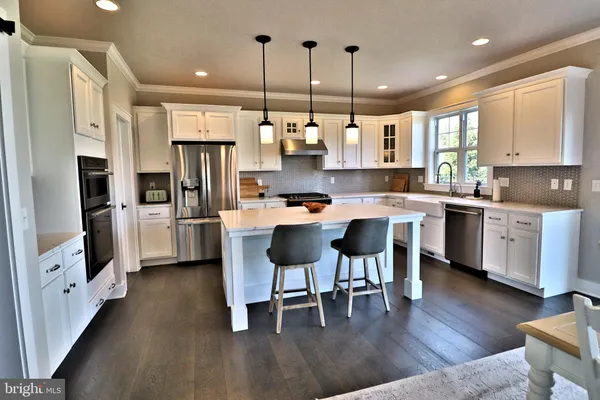 $835,000 | 1071 Valley Crossing Drive, Lititz, PA 17543