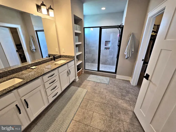 $835,000 | 1071 Valley Crossing Drive, Lititz, PA 17543