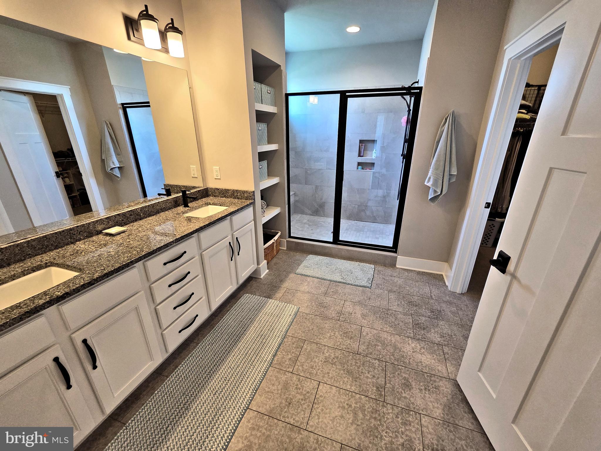 1071 Valley Crossing Drive Lititz, PA 17543 - Photo 10 of 61