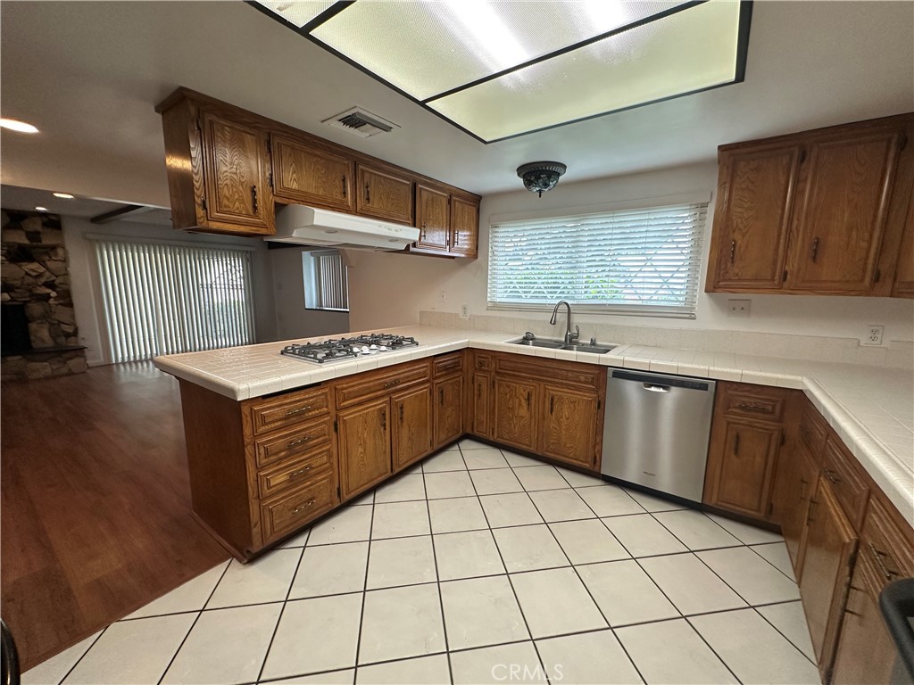 9388 Valley View Street Rancho Cucamonga, CA 91737 - Photo 16 of 34