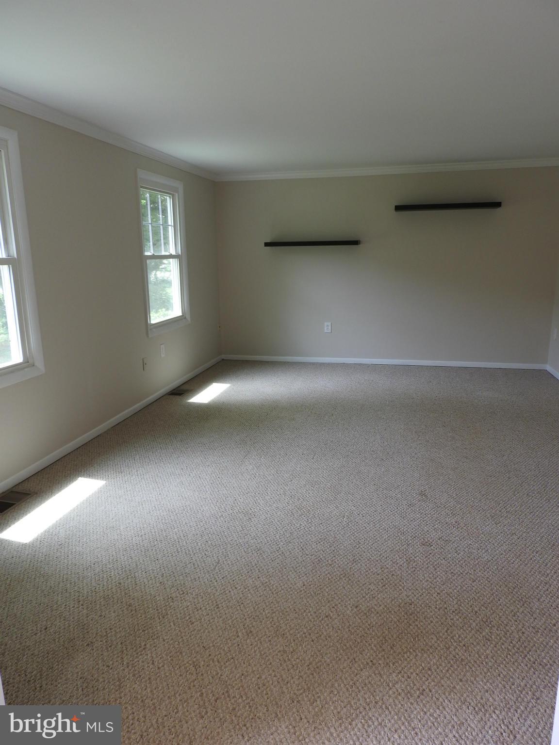 302 Virginia Road Stevensville, MD 21666 - Photo 6 of 27 Living Room