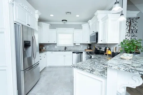 $239,800 | 410 6th Street, Iowa, LA 70647