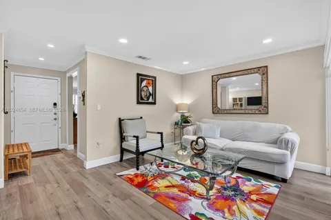 $560,000 | 14930 Southwest 104th Street, Unit 27, Miami, FL 33196
