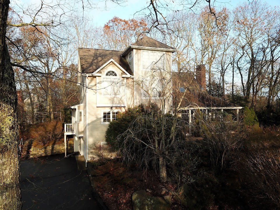 44 Rockridge Road Westerly, RI 02891 - Photo 10 of 19