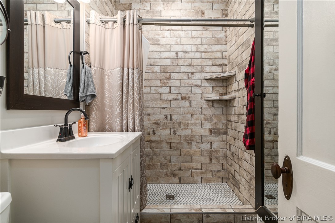 175 York Road Austin, IN 47102 - Photo 13 of 24 Gallery Image 13