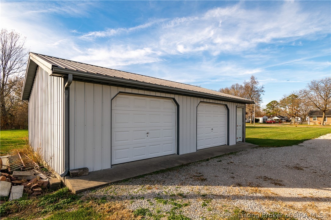 175 York Road Austin, IN 47102 - Photo 24 of 24 Gallery Image 24