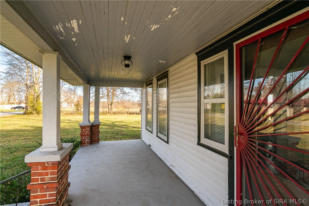 175 York Road Austin, IN 47102 - Photo 3 of 24 Gallery Image 3