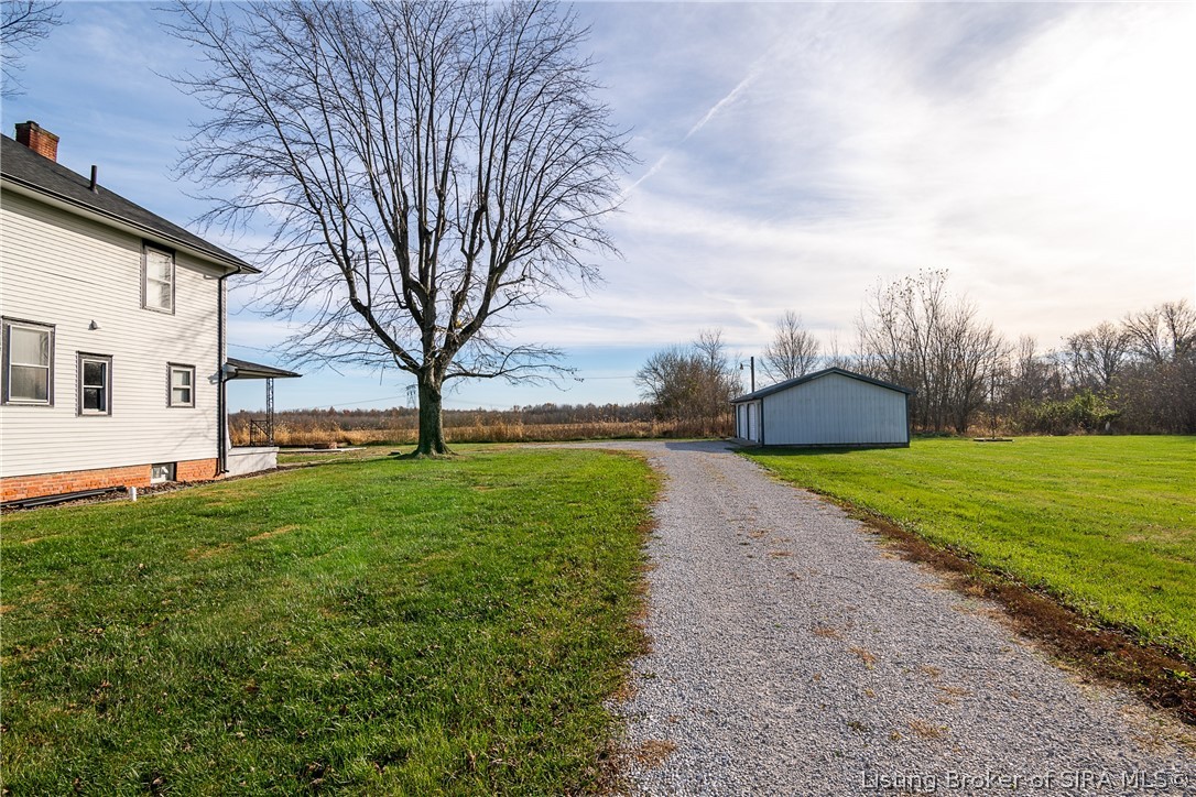 175 York Road Austin, IN 47102 - Photo 4 of 24 Gallery Image 4