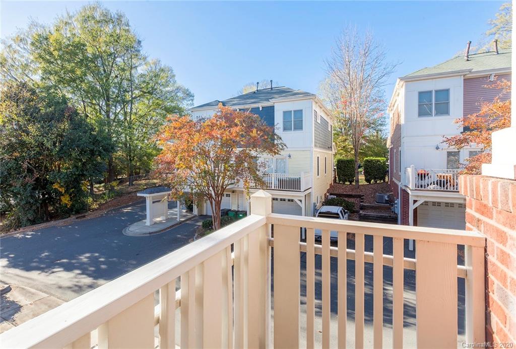 783 Grandin Road Charlotte, NC 28208 - Photo 4 of 46 Gallery Image 4