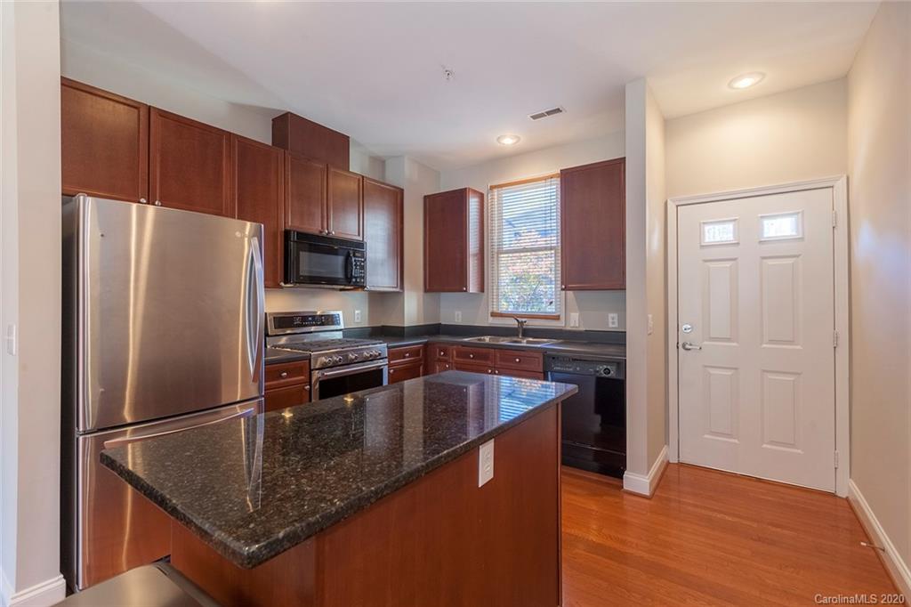 783 Grandin Road Charlotte, NC 28208 - Photo 6 of 46 Gallery Image 6