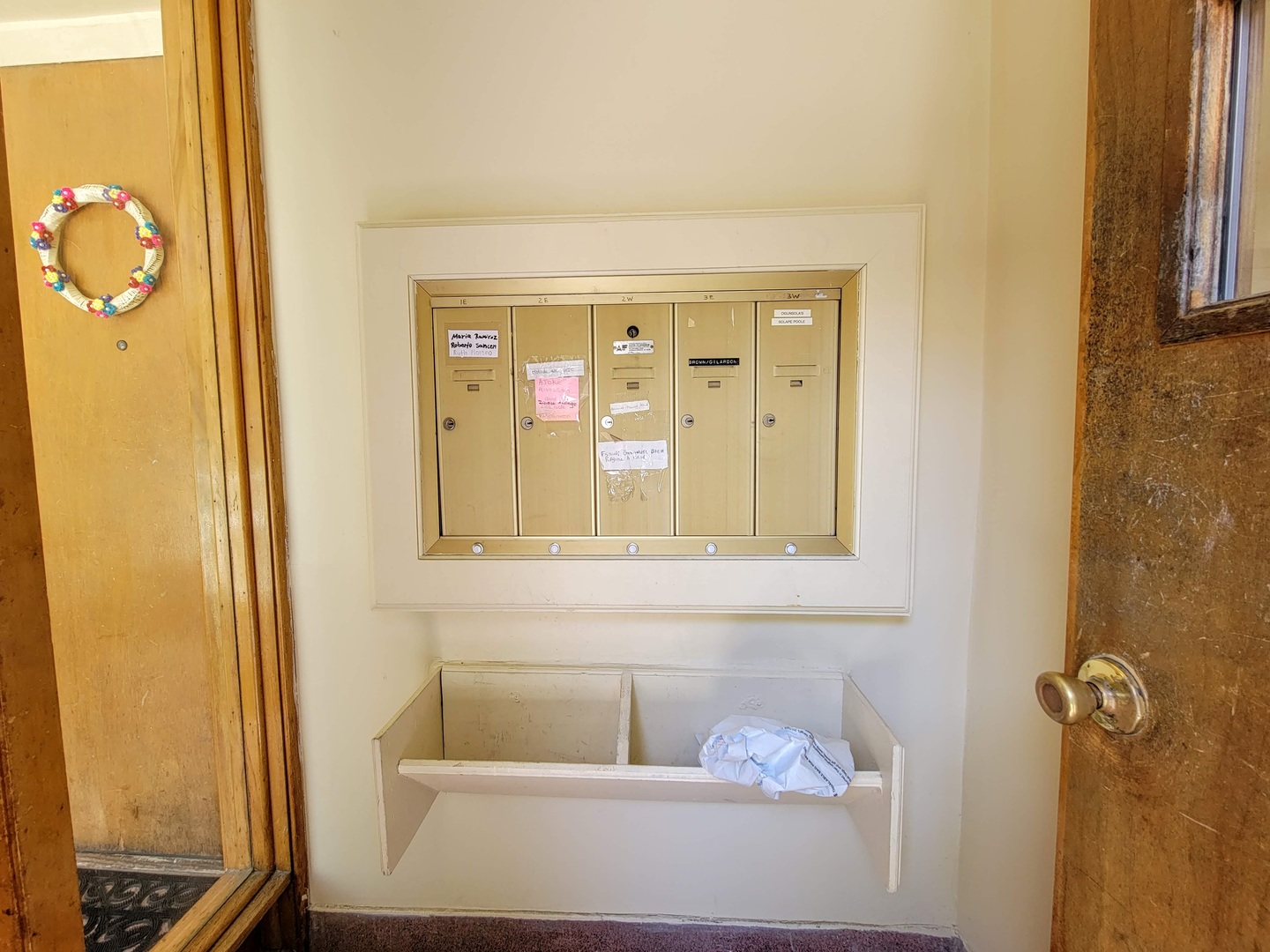 7538 North Ridge Boulevard, Unit 3E Chicago, IL 60645 - Photo 19 of 20 a bathroom with a bathtub