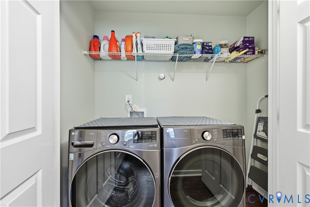 28820 Butler Branch Road Petersburg, VA 23805 - Photo 22 of 27 a utility room with dryer and washer