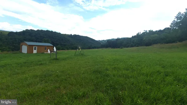 $379,000 | 534 Co Rte 10/2, Franklin, WV 26807