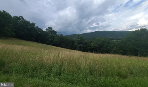 $379,000 | 534 Co Rte 10/2, Franklin, WV 26807