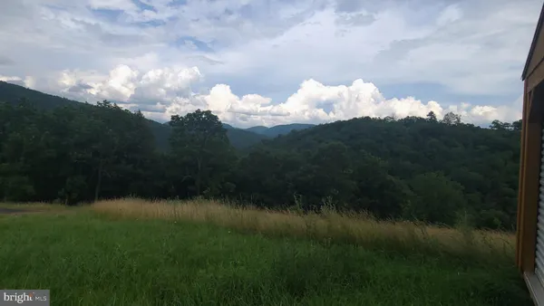 $379,000 | 534 Co Rte 10/2, Franklin, WV 26807
