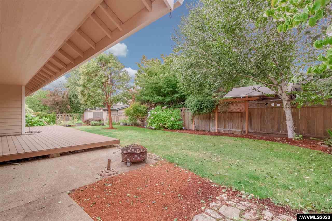 624 Northwest Reed Lane Dallas, OR 97338 - Photo 30 of 37 Gallery Image 30