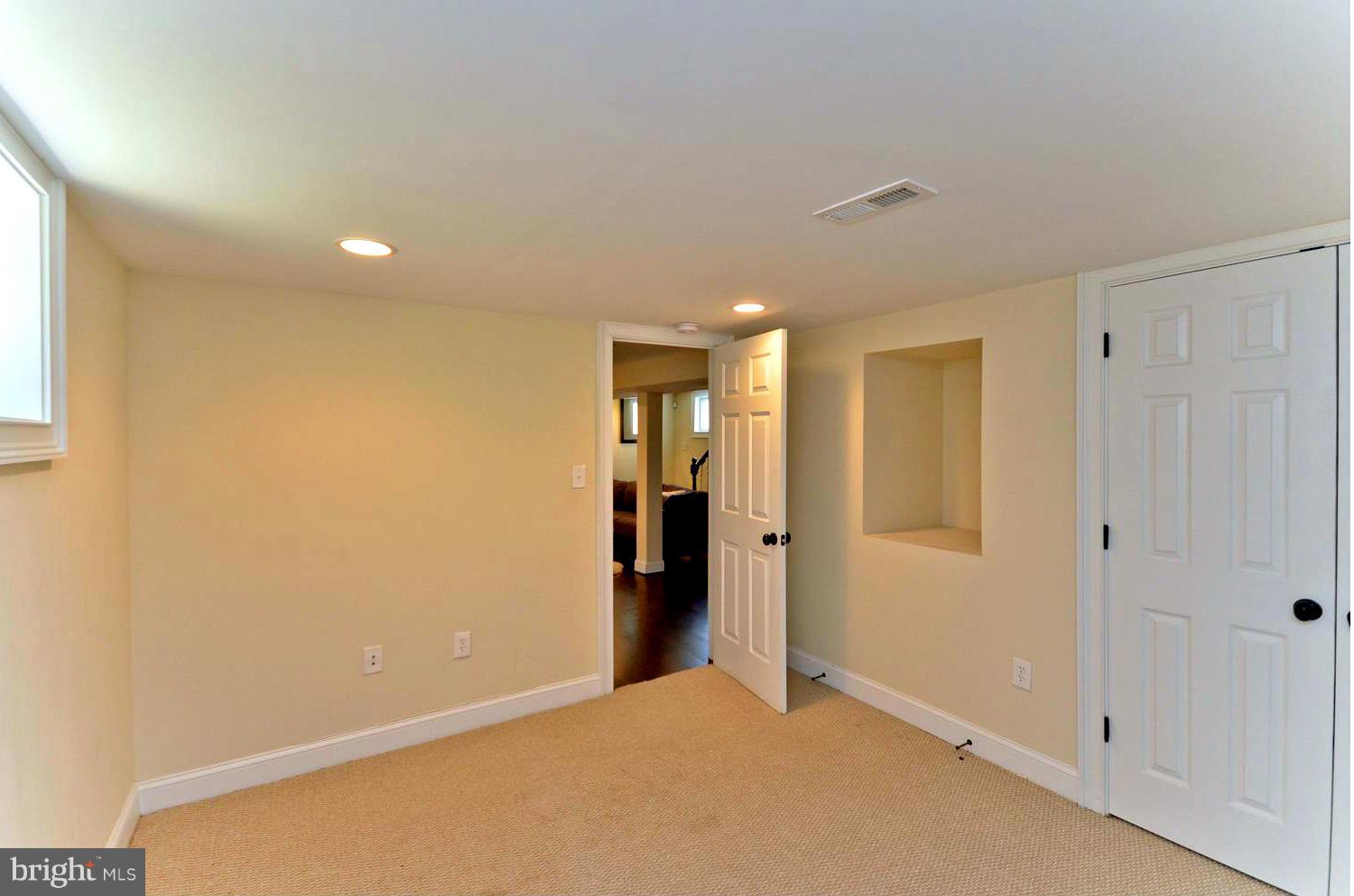 411 Rittenhouse Street Northwest Washington, DC 20011 - Photo 26 of 30 Bedroom