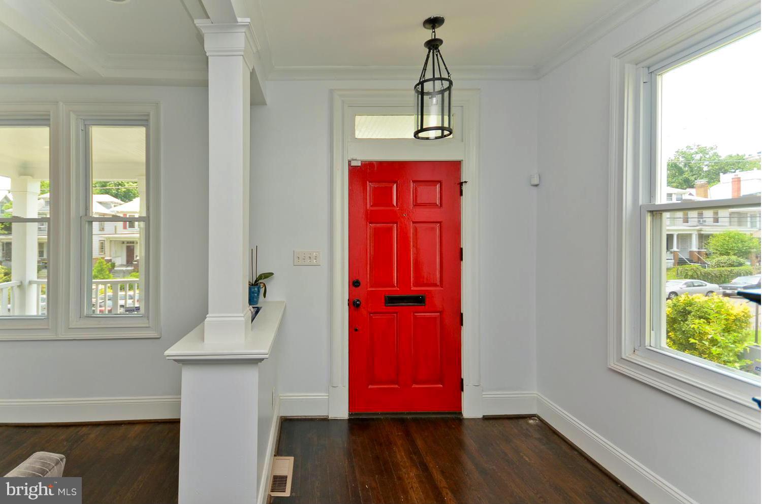 411 Rittenhouse Street Northwest Washington, DC 20011 - Photo 5 of 30 Interior (General)