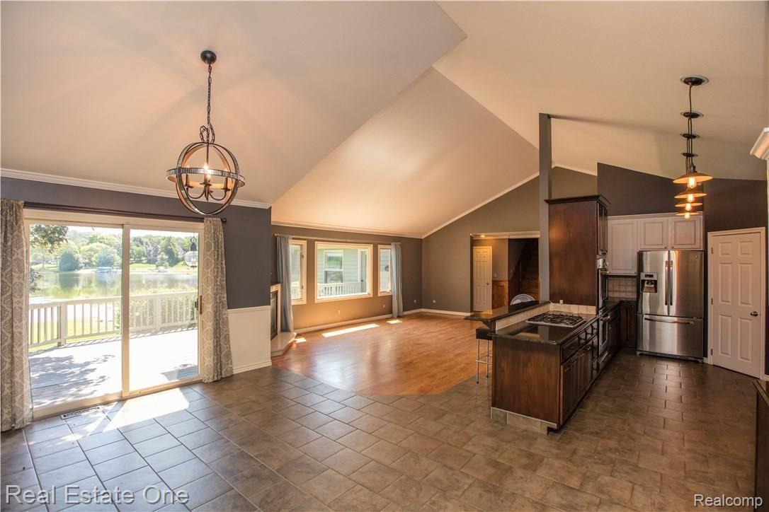 9160 Sashabaw Road Clarkston, MI 48348 - Photo 15 of 49 Lake House (100 of 44).jpg