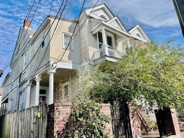 $1,850 | 1715 Jackson Avenue, New Orleans, LA 70113