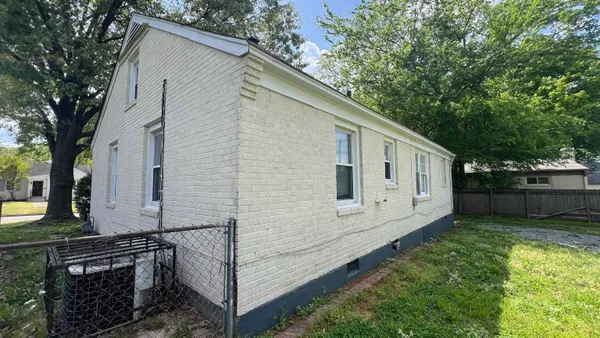 $1,495 | 4868 Southern Avenue, Memphis, TN 38117