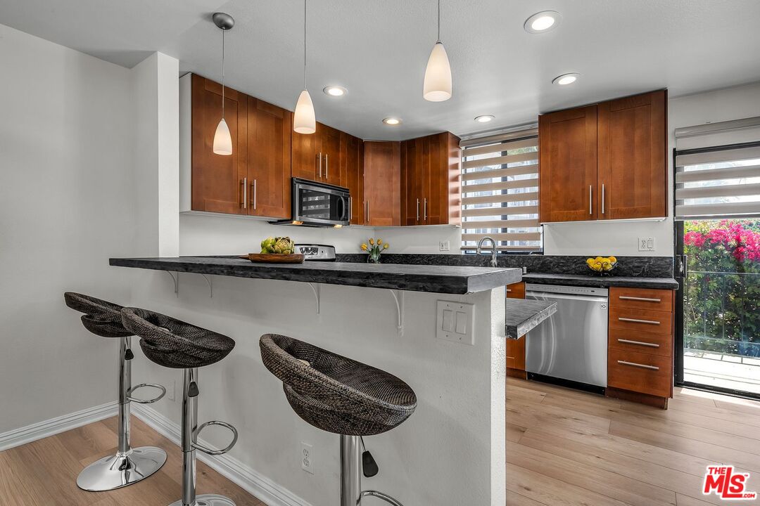 7862 West Manchester Avenue Playa del Rey, CA 90293 - Photo 16 of 43