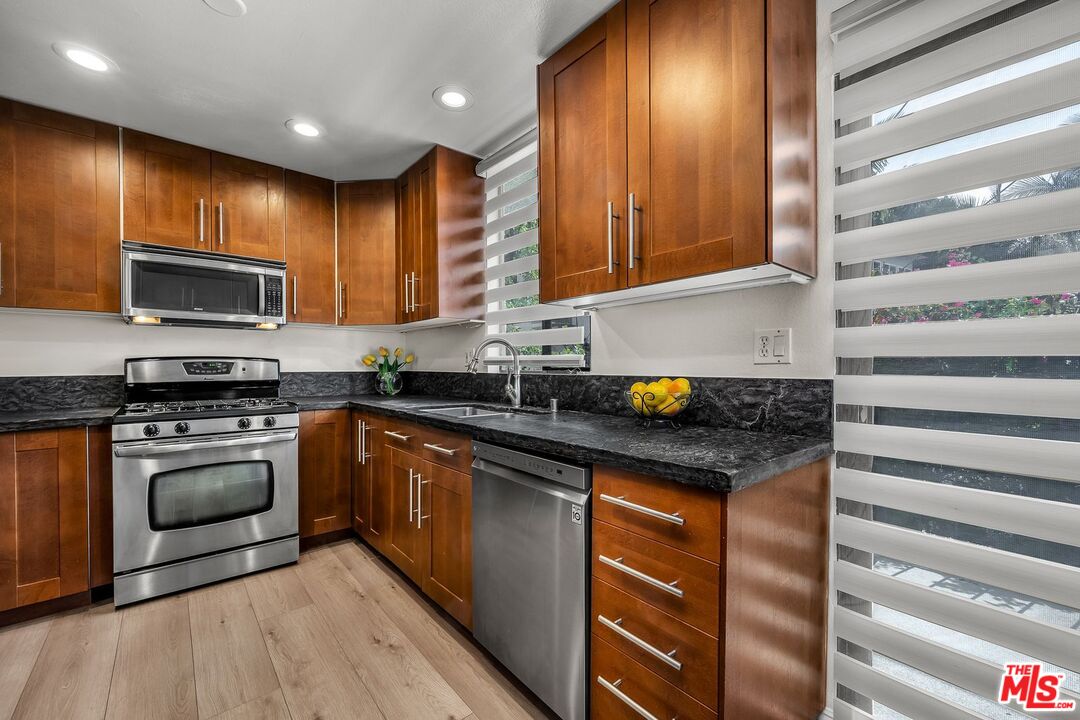 7862 West Manchester Avenue Playa del Rey, CA 90293 - Photo 17 of 43