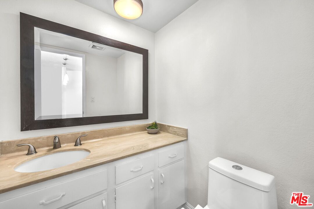 7862 West Manchester Avenue Playa del Rey, CA 90293 - Photo 23 of 43