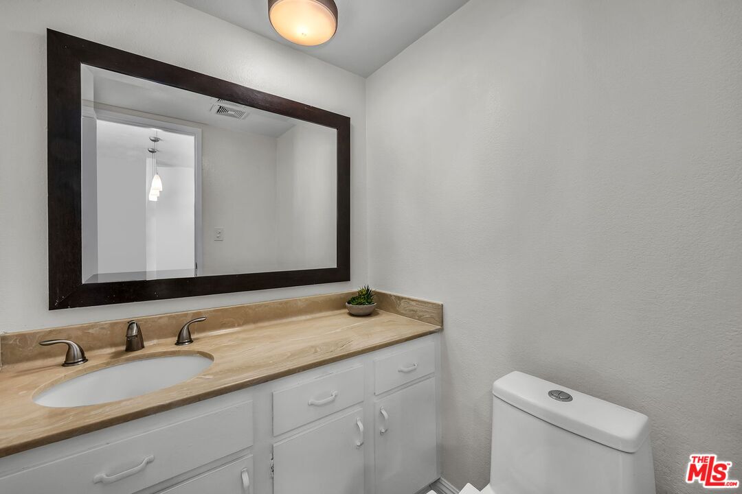 7862 West Manchester Avenue Playa del Rey, CA 90293 - Photo 37 of 43