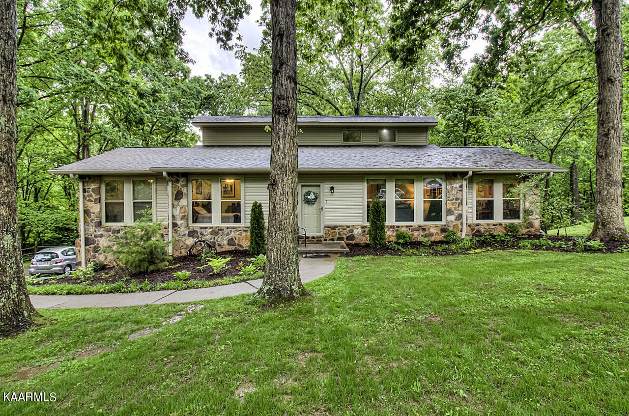 329 Candora Road Maryville, TN 37804 - Photo 1 of 43 Gallery Image 1
