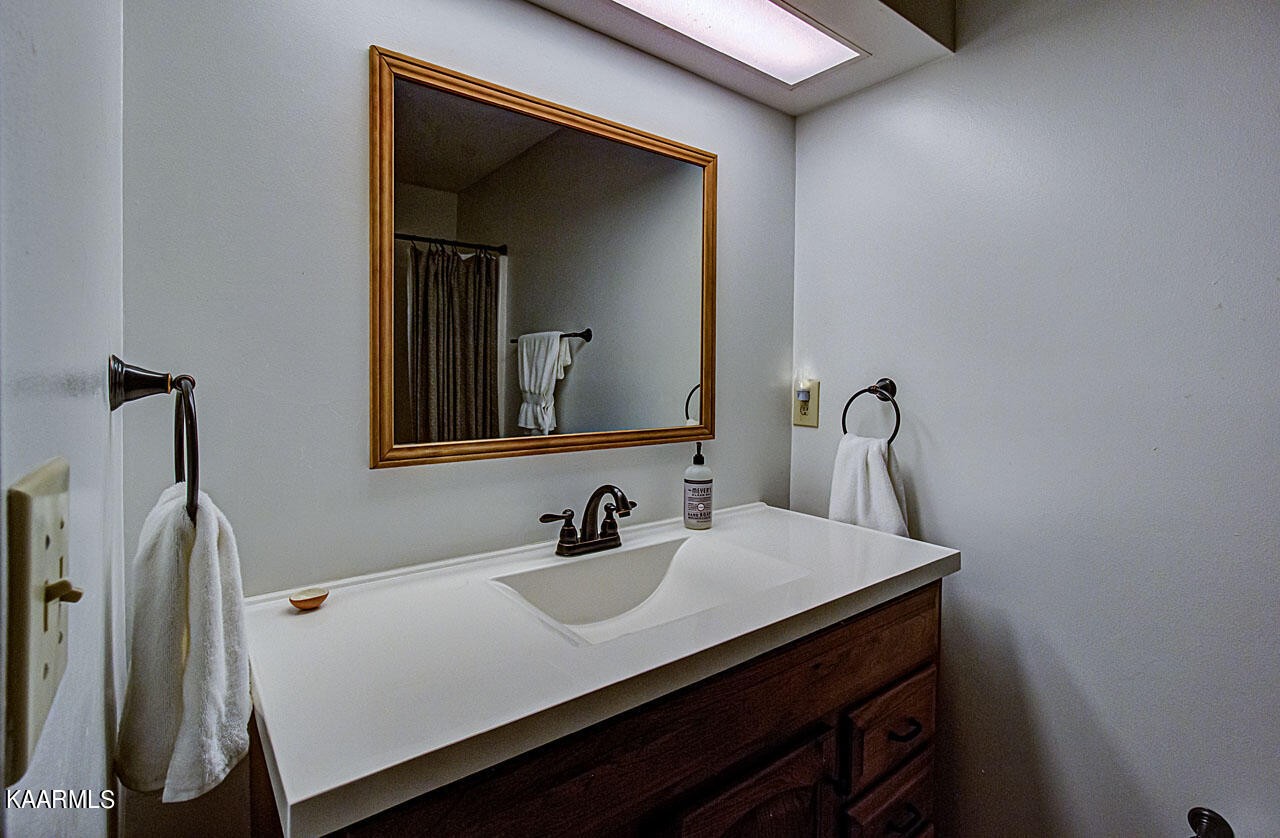 329 Candora Road Maryville, TN 37804 - Photo 17 of 43 Gallery Image 17