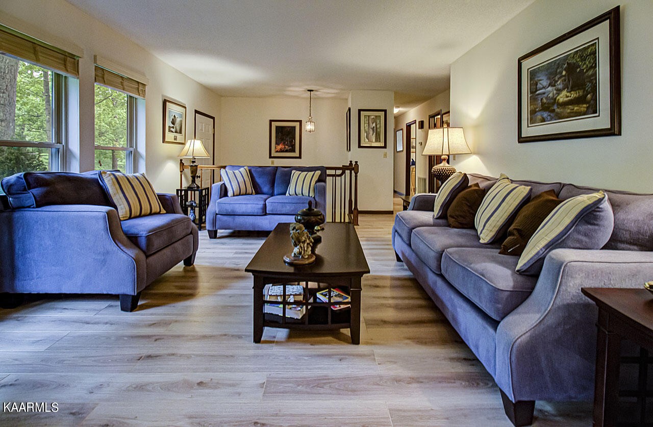 329 Candora Road Maryville, TN 37804 - Photo 4 of 43 Gallery Image 4