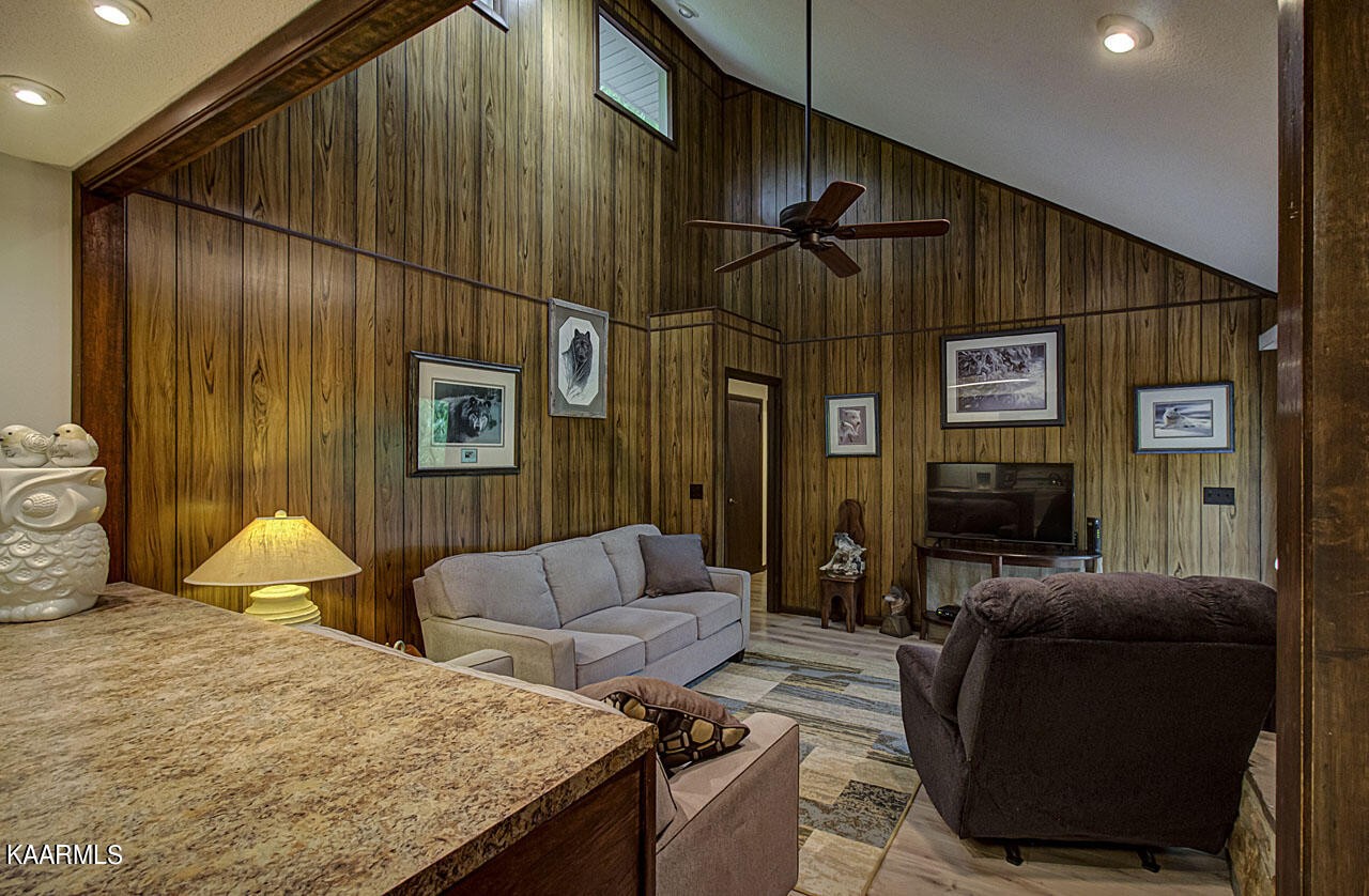 329 Candora Road Maryville, TN 37804 - Photo 9 of 43 Gallery Image 9