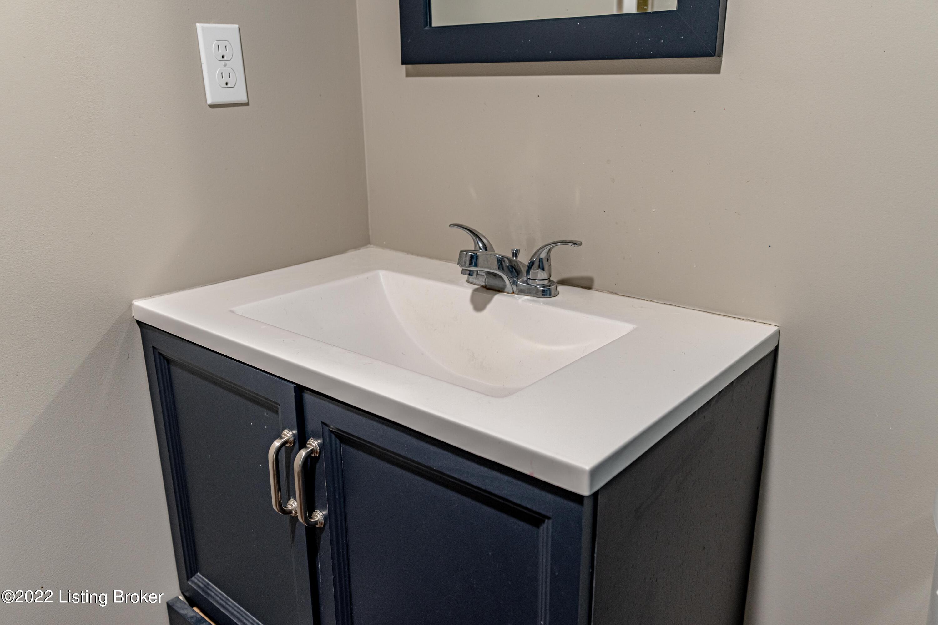 208 Barton Road Bardstown, KY 40004 - Photo 12 of 23 DSC03116