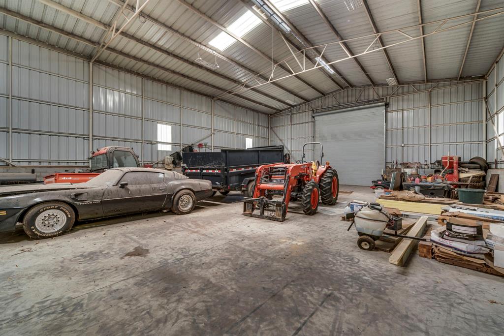7251 Bennett Lawson Road Mansfield, TX 76063 - Photo 21 of 34 a view of cars parked in a parking
