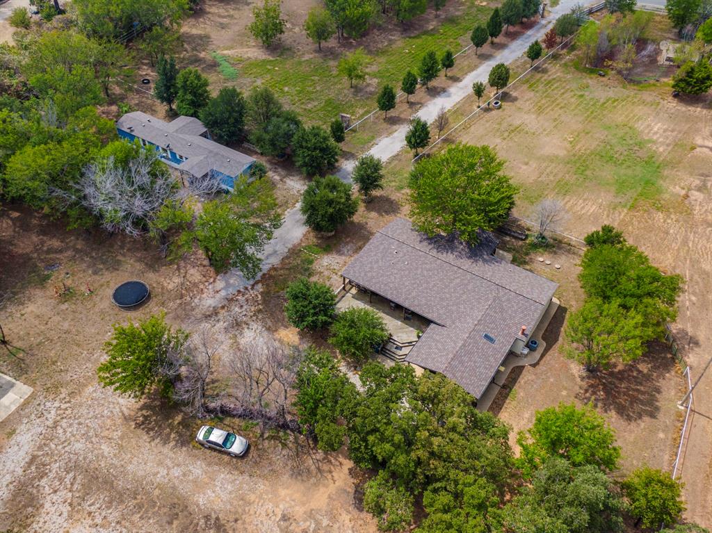 7251 Bennett Lawson Road Mansfield, TX 76063 - Photo 31 of 34 an aerial view of a house with a garden