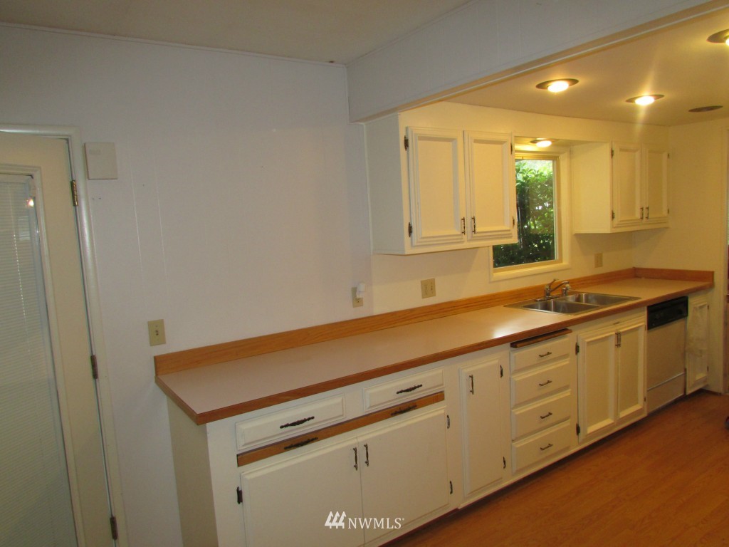 1121 244th Street Southwest, Unit 59 Bothell, WA 98021 - Photo 5 of 10