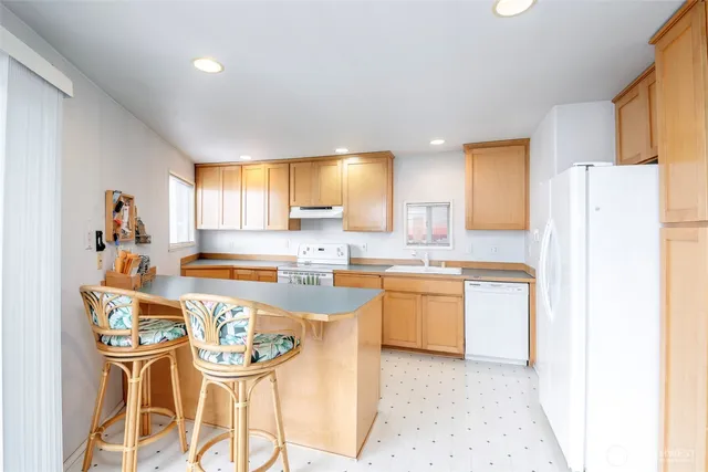 $799,950 | 2711 Day Island Boulevard West, University Place, WA 98466