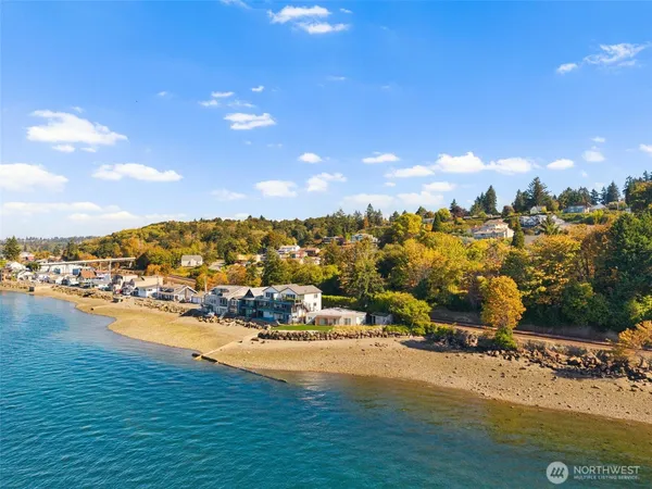 $749,950 | 2711 Day Island Boulevard West, University Place, WA 98466