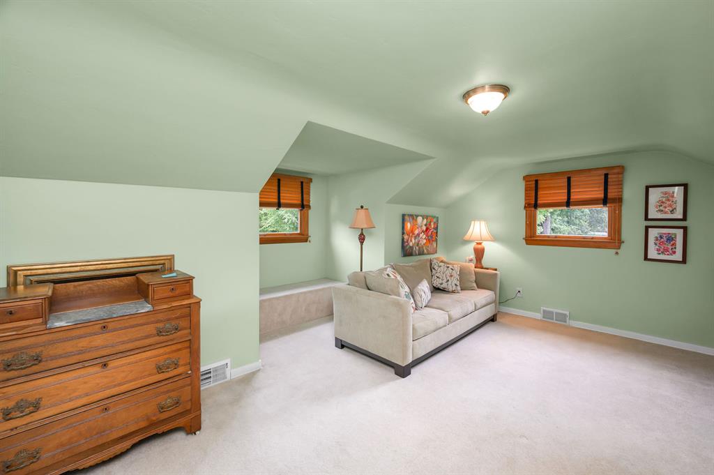 2316 Clearvue Road Pittsburgh, PA 15237 - Photo 25 of 37 Gallery Image 25