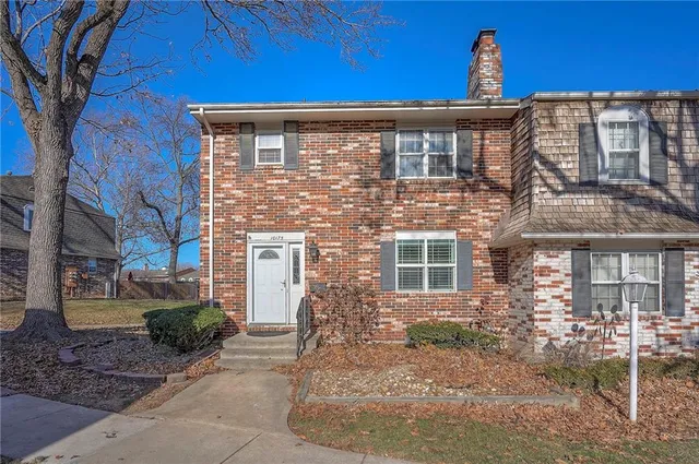 $275,000 | 10175 West 96th Terrace, Overland Park, KS 66212